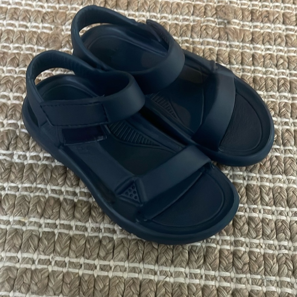 Kids size 13 rubber Tevas